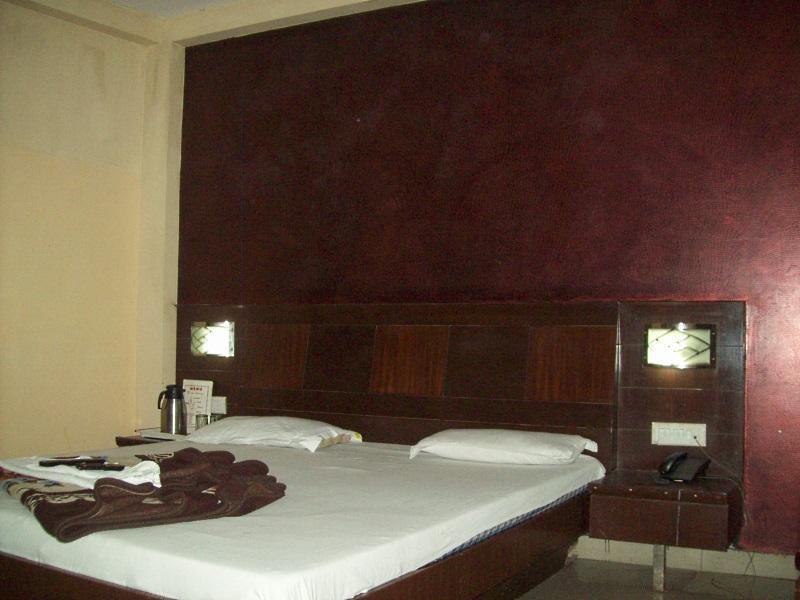 Hotel Golden Gate New Delhi Exterior photo